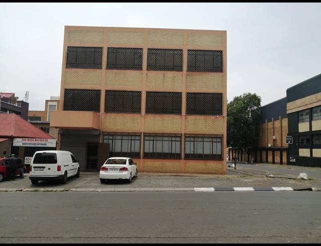 800M² WAREHOUSE FOR SALE IN FORDSBURG